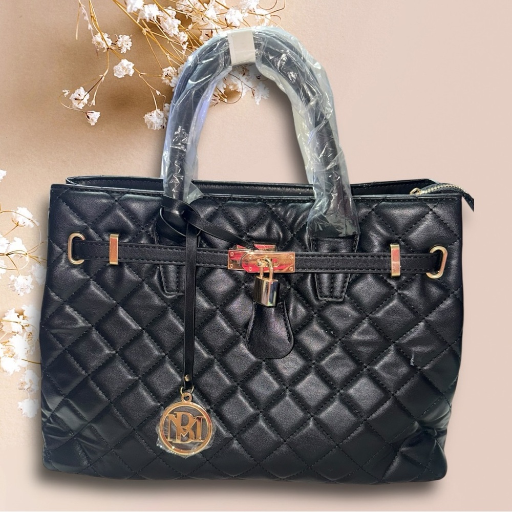Badgley Mischka NWT Elegant Black Quilted Handbag - $159 Retail - Picture 8 of 10